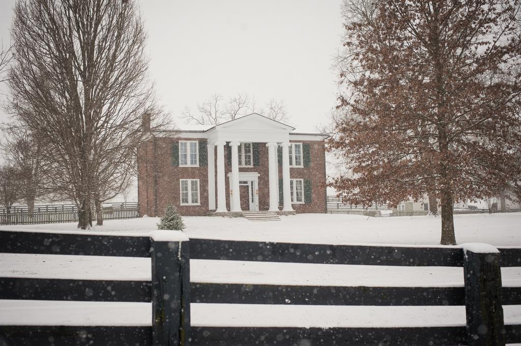 The Denny House Bed & Breakfast Paint Lick Exterior photo